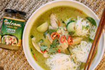 Green Curry Chicken with Rice Noodles